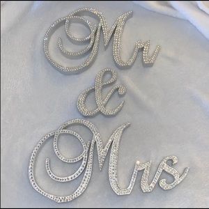❌SOLD❌Swarovski crystal Mr and Mrs table sign